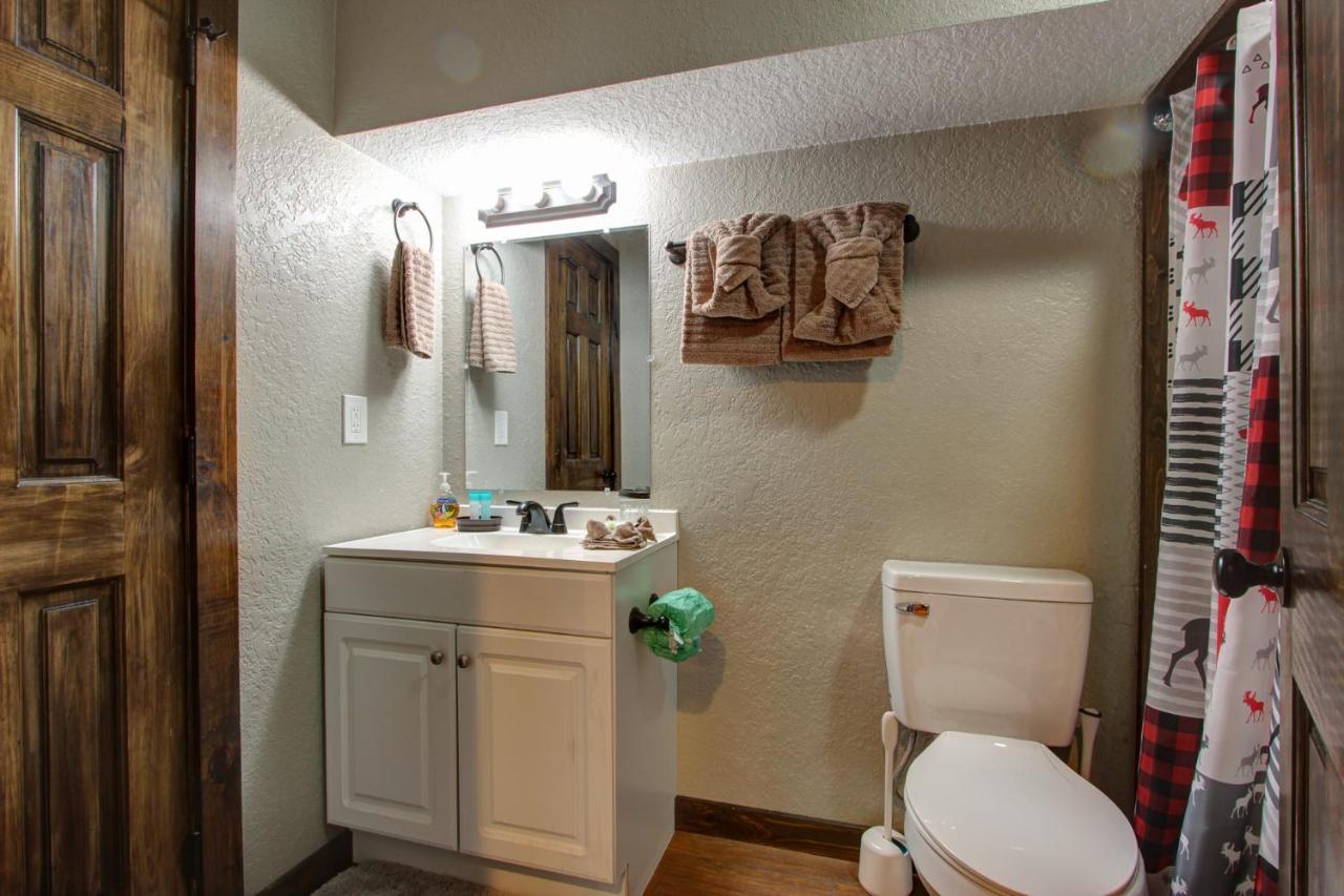 3 Master Bedrooms - Sleeps 10 - Location - Game Room - Hot Tub Pigeon Forge Εξωτερικό φωτογραφία