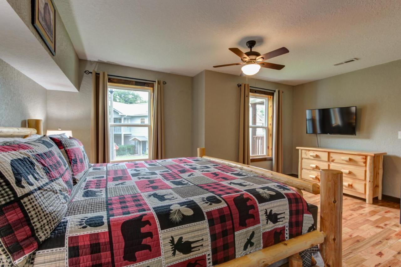 3 Master Bedrooms - Sleeps 10 - Location - Game Room - Hot Tub Pigeon Forge Εξωτερικό φωτογραφία