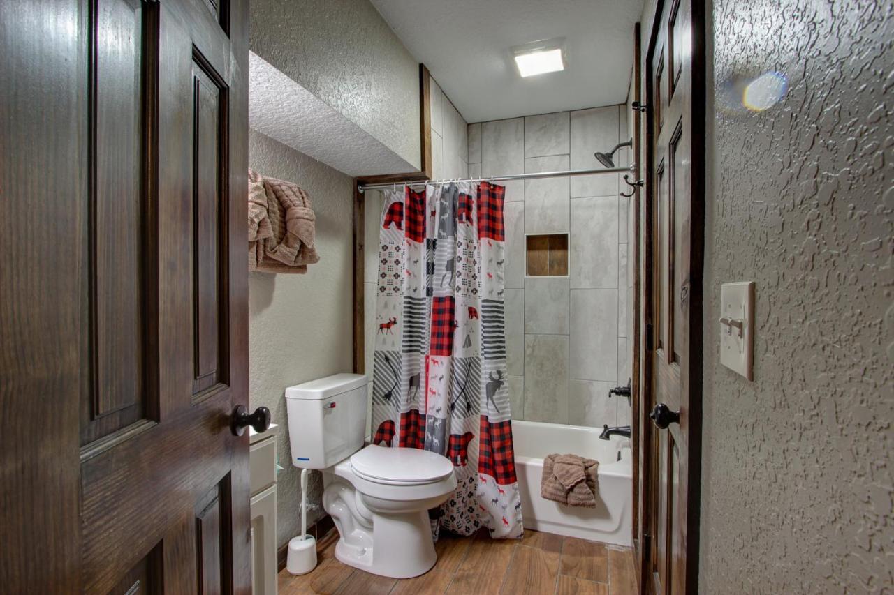 3 Master Bedrooms - Sleeps 10 - Location - Game Room - Hot Tub Pigeon Forge Εξωτερικό φωτογραφία