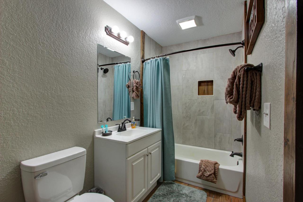 3 Master Bedrooms - Sleeps 10 - Location - Game Room - Hot Tub Pigeon Forge Εξωτερικό φωτογραφία