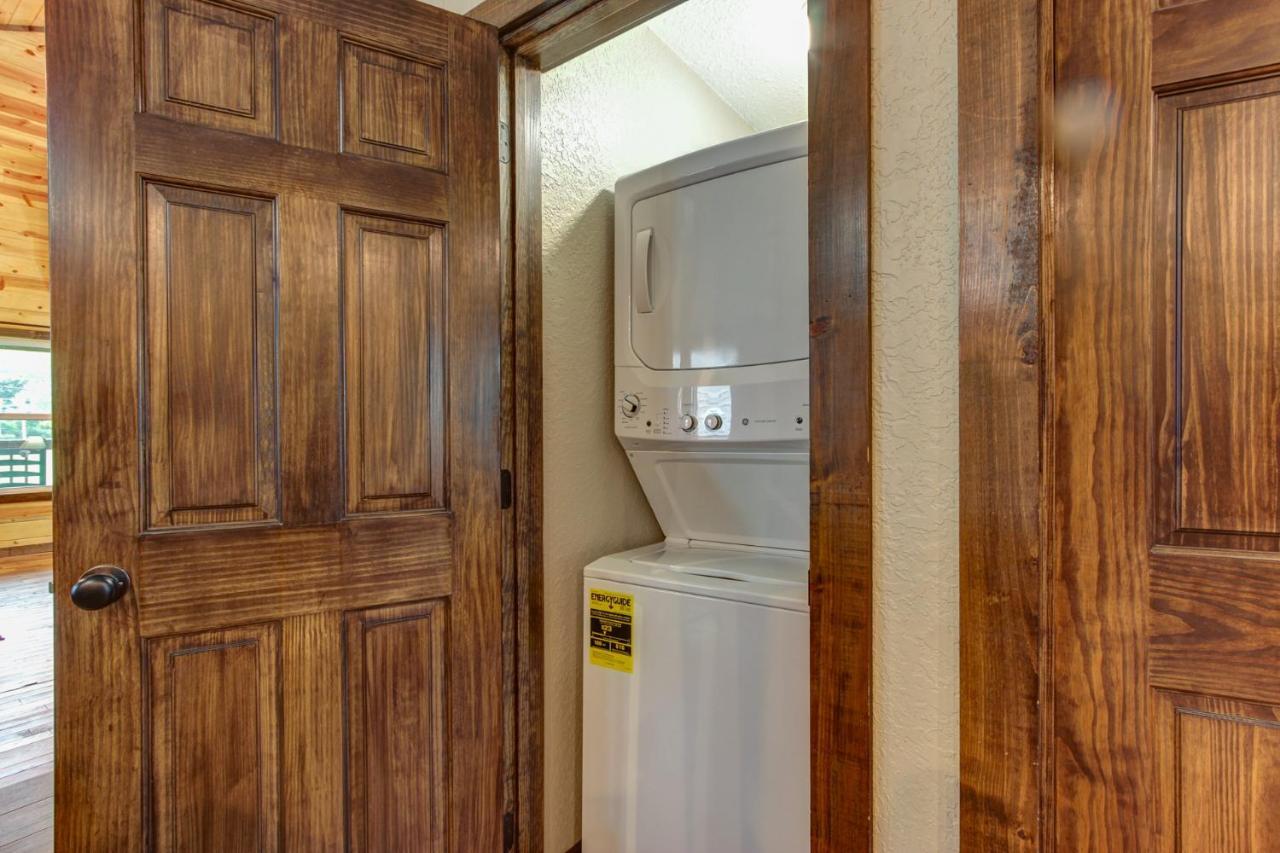3 Master Bedrooms - Sleeps 10 - Location - Game Room - Hot Tub Pigeon Forge Εξωτερικό φωτογραφία