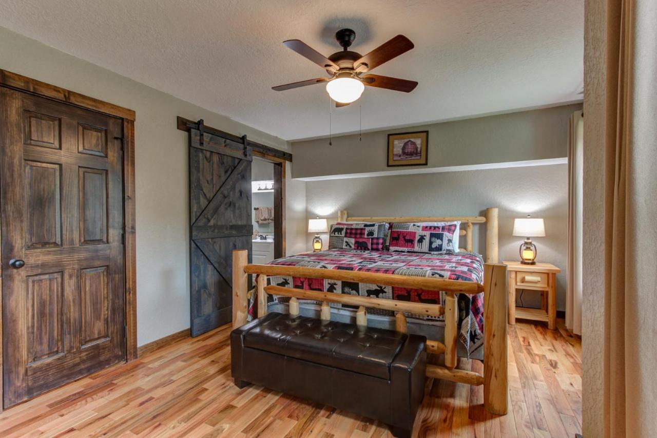 3 Master Bedrooms - Sleeps 10 - Location - Game Room - Hot Tub Pigeon Forge Εξωτερικό φωτογραφία