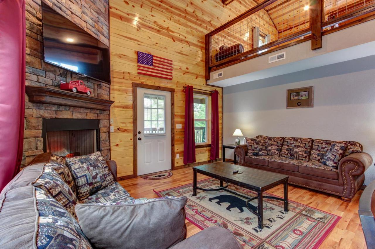 3 Master Bedrooms - Sleeps 10 - Location - Game Room - Hot Tub Pigeon Forge Εξωτερικό φωτογραφία